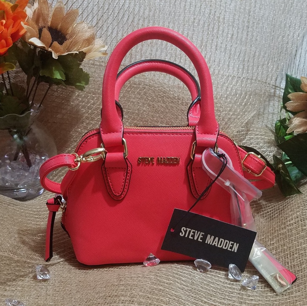 NWT Mini Crossbody purse by Steve Madden